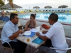 Meer Südküste, Hotel Costa Morena; Elena, Harri und Jarra haben einiges zur Reiseroute zu besprechen (und ändern)