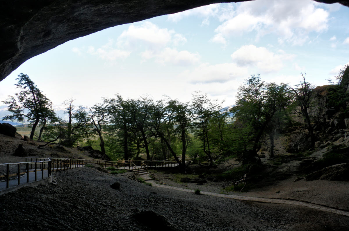 Auf der Fahrt ... an der Milodon Höhle