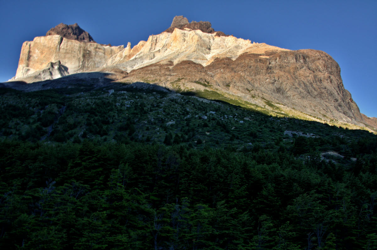 Sonnenuntergan an Cerro Paine Grande und Los Cuernos